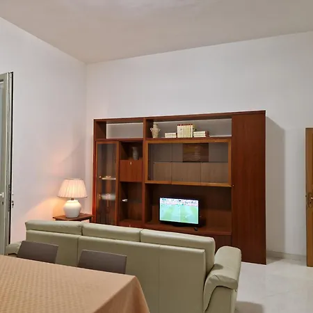 Casa Vacanze Holiday Flat 公寓